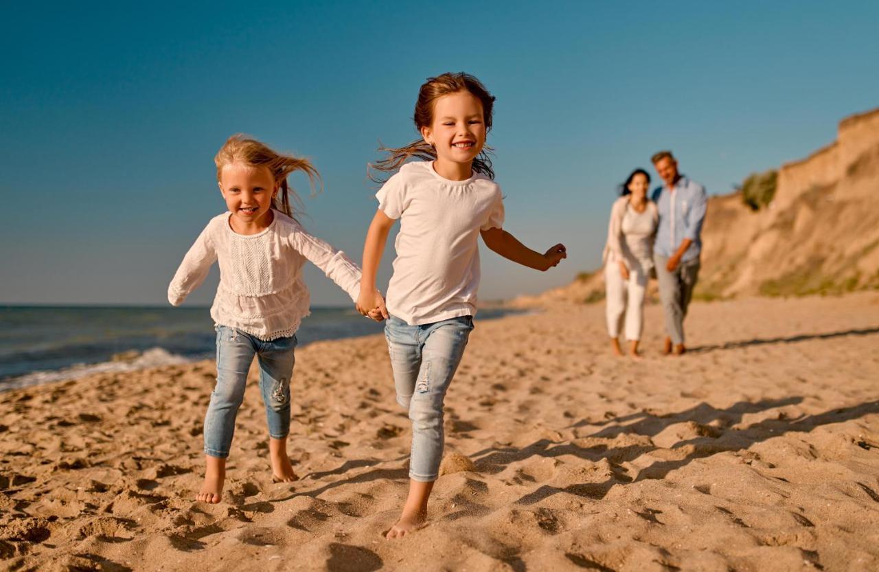 Lovely Caravan With Wifi At Broadland Sands In Suffolk Ref 20035Bs Hotel Hopton on Sea Екстериор снимка